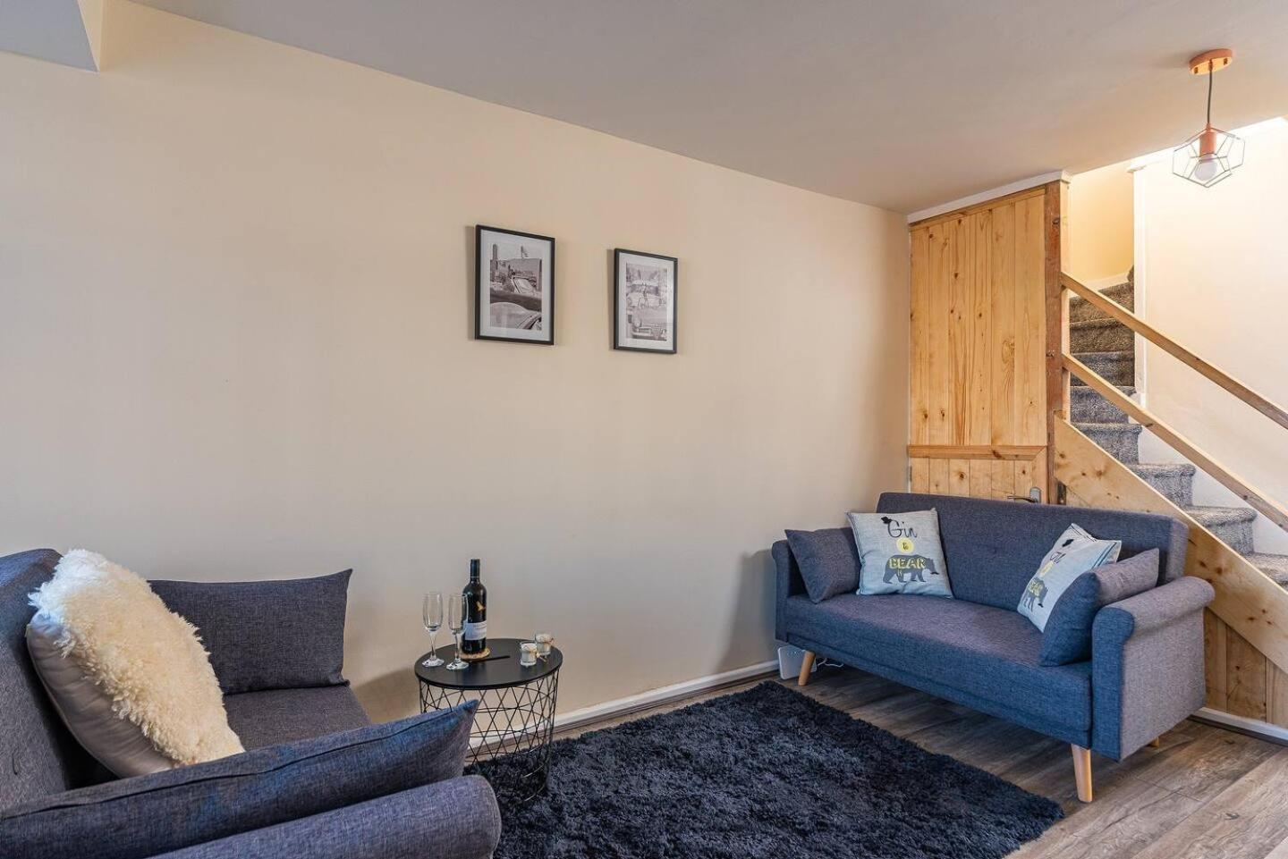 Dudley-Hospital-3Bed-Parking-Long Stay-Contractor Brierley Hill Dış mekan fotoğraf