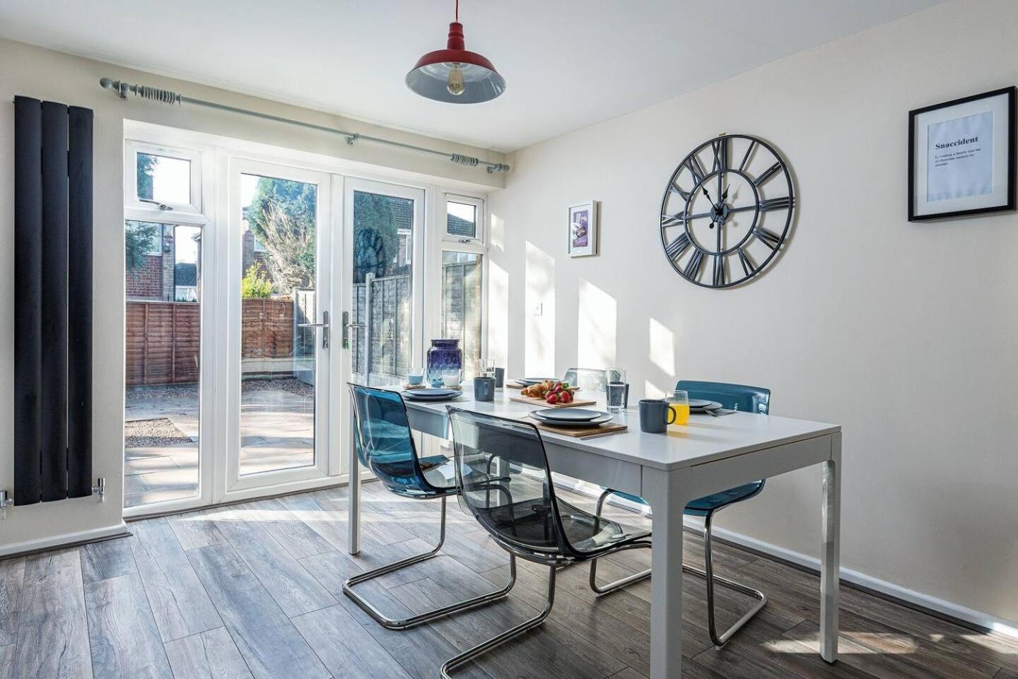 Dudley-Hospital-3Bed-Parking-Long Stay-Contractor Brierley Hill Dış mekan fotoğraf